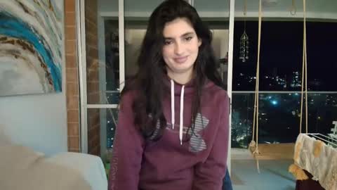 hollyshit_ online show from 10/25/25, 12:18