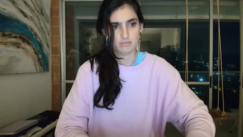 hollyshit_ online show from 01/12/26, 12:05