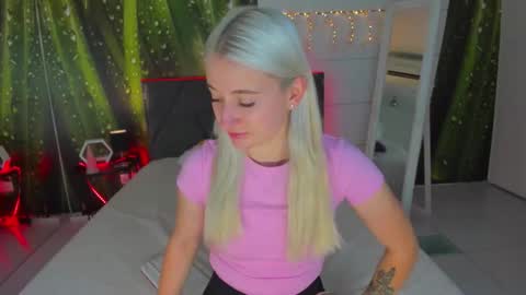 HollyTaillor online show from 09/11/25, 05:29