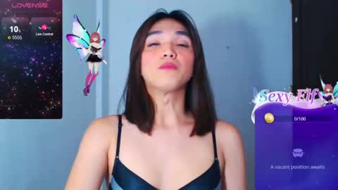 Snapshot of hollywoodbitch chatting on 06/14/26, 10:23 Isabella Marie online show from 06/14/26, 10:23