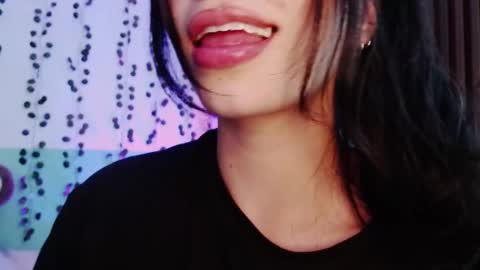 holly online show from 12/11/24, 11:00