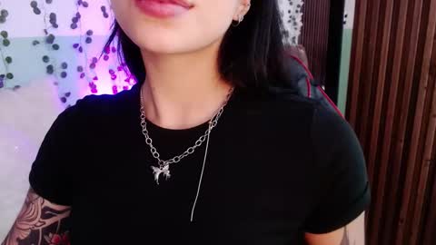 holly online show from 12/20/24, 05:40