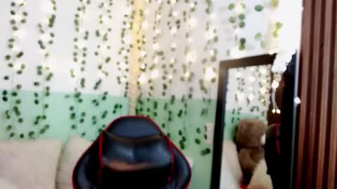 holly online show from 01/03/25, 01:27