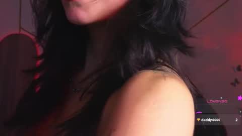 holly online show from 11/28/25, 09:28