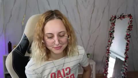 Polly online show from 08/09/26, 03:44