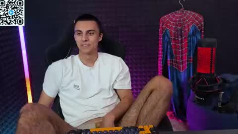 Hols online show from 06/15/26, 06:43