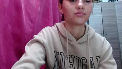 Juli online show from 03/04/26, 03:56