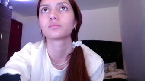 Snapshot of holy_julii chatting on 06/20/26, 03:31 holy_julii online show from 06/20/26, 03:31