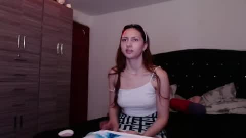 Snapshot of holy_julii chatting on 06/25/26, 05:12 holy_julii online show from 06/25/26, 05:12