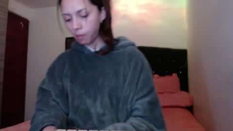Snapshot of holy_julii chatting on 07/11/26, 02:25 holy_julii online show from 07/11/26, 02:25