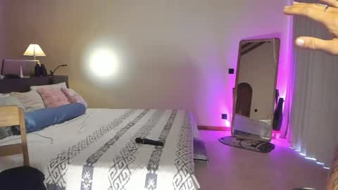 Kira Purrr online show from 04/18/26, 02:37