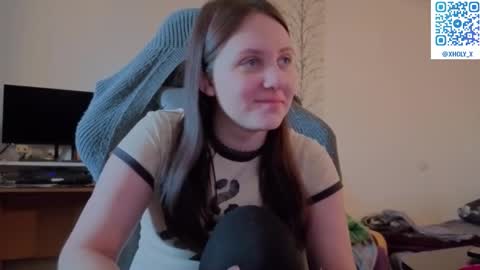 Snapshot of holy_kveta chatting on 02/04/26, 03:12 Kviki online show from 02/04/26, 03:12