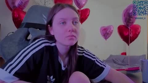 Snapshot of holy_kveta chatting on 02/14/26, 03:03 Kviki online show from 02/14/26, 03:03