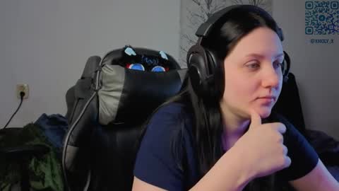 Kviki online show from 04/18/26, 03:32