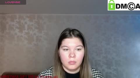 Welcome guys  Pleasure to see you all here  My name is MichaelaTip menu is active Private is open  online show from 12/26/24, 02:33