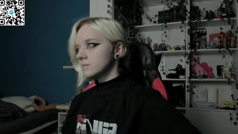 holy_mistresss online show from 11/26/25, 09:32