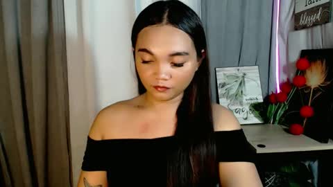 Snapshot of holy_shine chatting on 05/12/26, 03:03 Bella online show from 05/12/26, 03:03