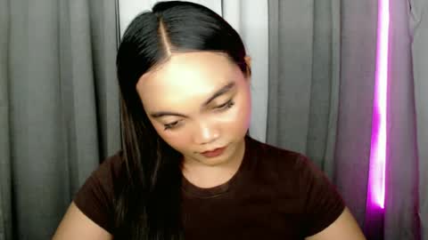 Snapshot of holy_shine chatting on 06/09/26, 10:10 Bella online show from 06/09/26, 10:10