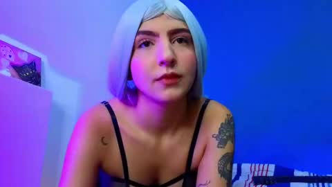      online show from 02/02/25, 06:42