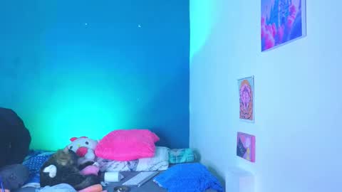      online show from 10/01/25, 09:04