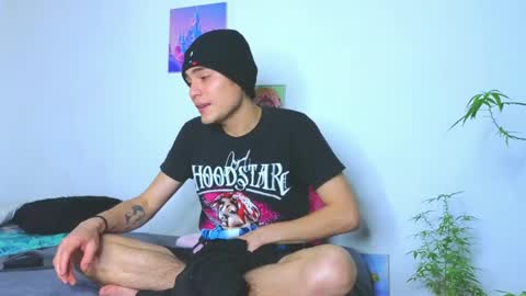      online show from 03/29/26, 08:25