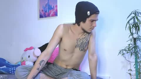 Snapshot of holy_taby_ chatting on 05/20/26, 03:34 online show from 05/20/26, 03:34