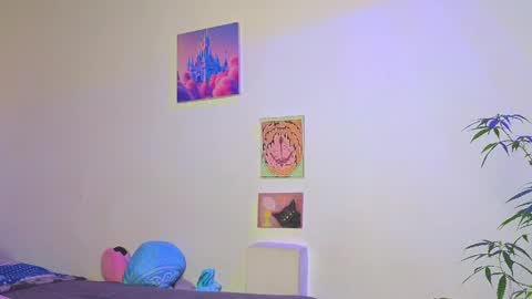 Snapshot of holy_taby_ chatting on 05/27/26, 11:24 online show from 05/27/26, 11:24