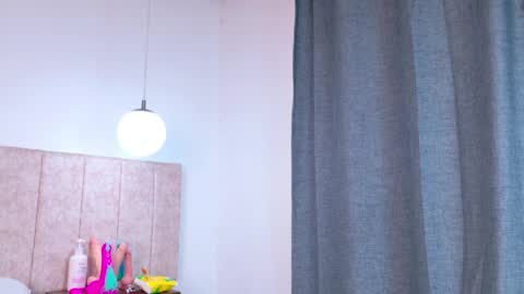 Snapshot of holy_un chatting on 05/11/26, 12:55 Ariana Mora online show from 05/11/26, 12:55