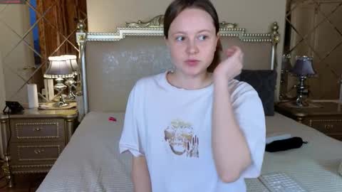 holybabydoll online show from 11/29/25, 11:24