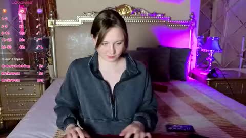 holybabydoll online show from 11/30/25, 11:31