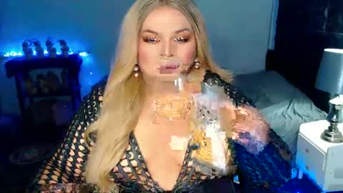 Snapshot of holydeepmistress chatting on 01/07/25, 03:12 gem online show from 01/07/25, 03:12