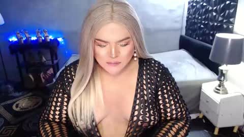 Snapshot of holydeepmistress chatting on 01/18/25, 07:04 gem online show from 01/18/25, 07:04