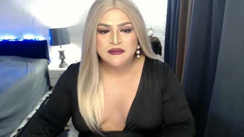 Snapshot of holydeepmistress chatting on 03/10/25, 11:10 gem online show from 03/10/25, 11:10