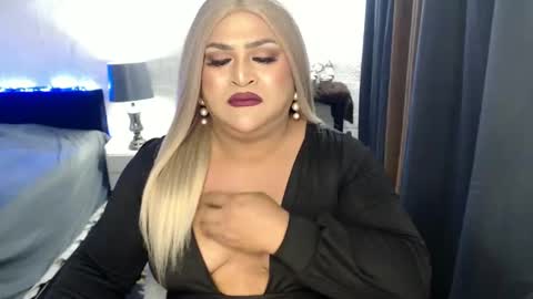 Snapshot of holydeepmistress chatting on 03/10/25, 02:16 gem online show from 03/10/25, 02:16