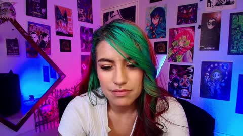 Snapshot of holyeva chatting on 01/30/25, 08:53 online show from 01/30/25, 08:53