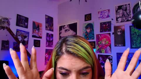 Snapshot of holyeva chatting on 02/04/25, 06:17 online show from 02/04/25, 06:17