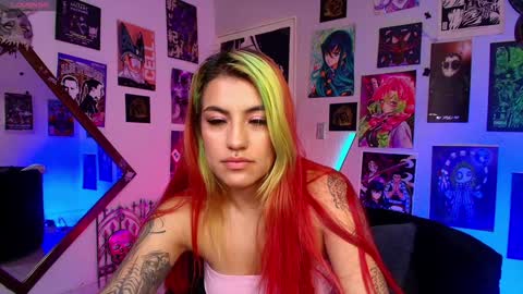 Snapshot of holyeva chatting on 02/06/25, 10:21 online show from 02/06/25, 10:21