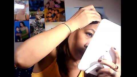 Snapshot of holygurl77 chatting on 12/31/24, 04:49 cristy online show from 12/31/24, 04:49