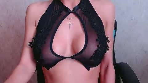 HolyJulie online show from 03/29/26, 06:13