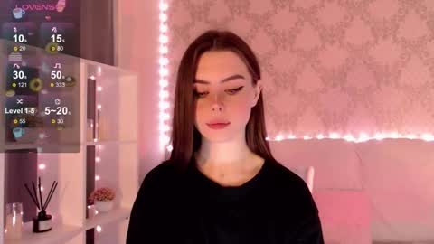 Mia online show from 09/09/25, 03:28