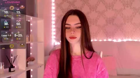 Mia online show from 09/17/25, 03:08