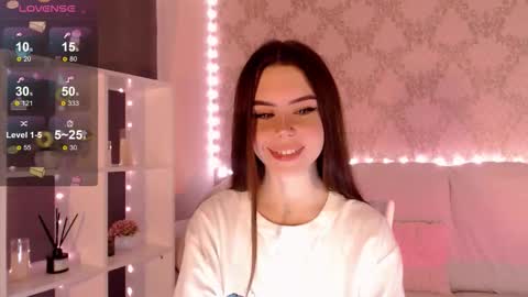 Mia online show from 09/29/25, 03:33