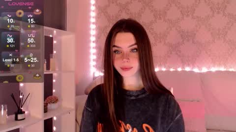 Mia online show from 10/01/25, 03:12