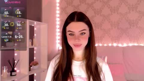 Mia online show from 10/16/25, 03:40