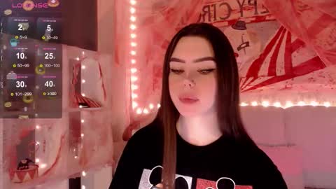 Mia online show from 11/02/25, 03:42