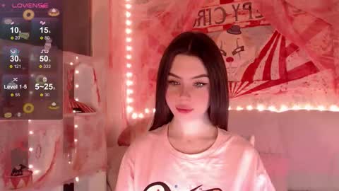 Mia online show from 11/05/25, 03:17