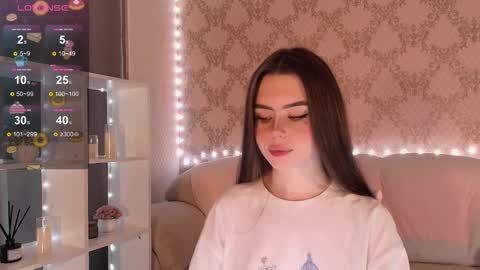 Mia online show from 11/22/25, 03:27