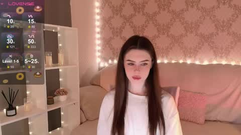 Mia online show from 04/19/26, 03:39