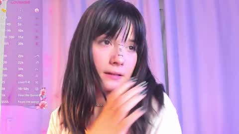 Snapshot of honeey_beee chatting on 09/17/25, 07:37 May online show from 09/17/25, 07:37