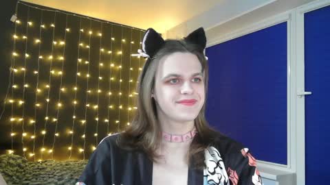 Snapshot of honelin chatting on 01/14/25, 03:36 Honelints boyblonde hair AsterMIntfemboybrown hair online show from 01/14/25, 03:36